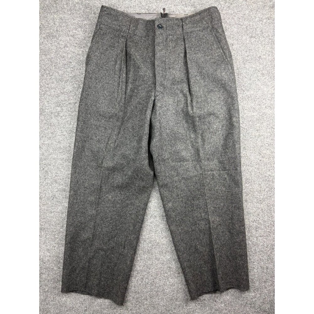 Men's Gray Pleated Chinos — Classic Tailored Fit
